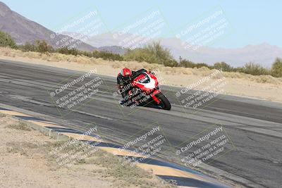 media/Dec-01-2025-Moto Forza (Mon) [[2daa91e15f]]/2-Intermediate Group/Session 4 (Turn 10 Inside)/